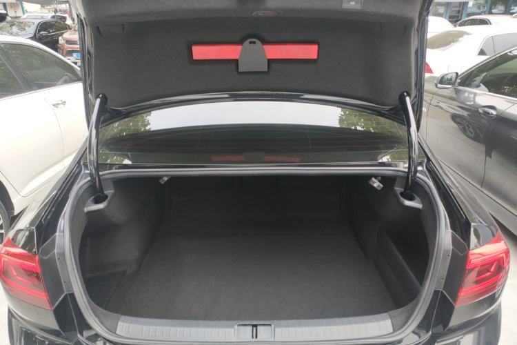 Used Volkswagen Magotan 2021 330TSI DSG 30th Anniversary Edition Trunk