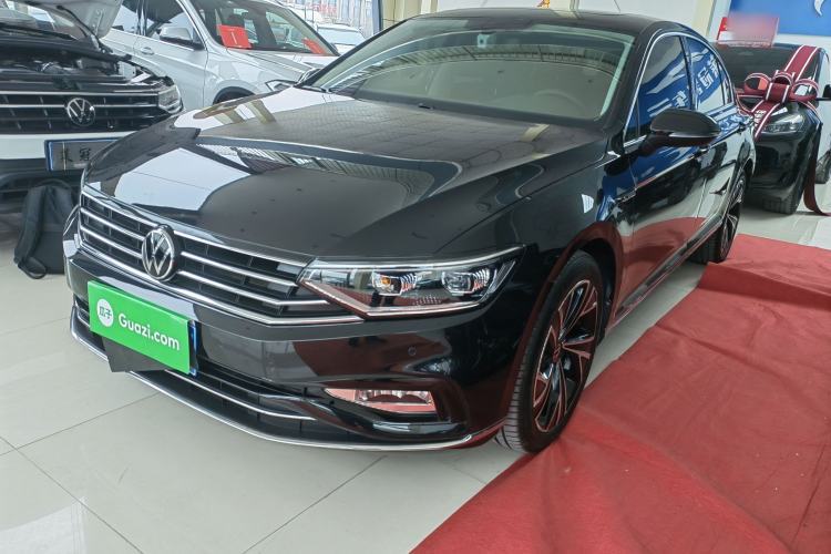 Used Volkswagen Magotan 2021 330TSI DSG 30th Anniversary Edition Guazi used car, China used car export, Used car for sale, Used  cars, Cheapest cars for sale