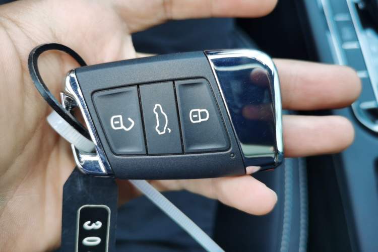 Used Volkswagen Magotan 2021 330TSI DSG 30th Anniversary Edition Vehicle Key