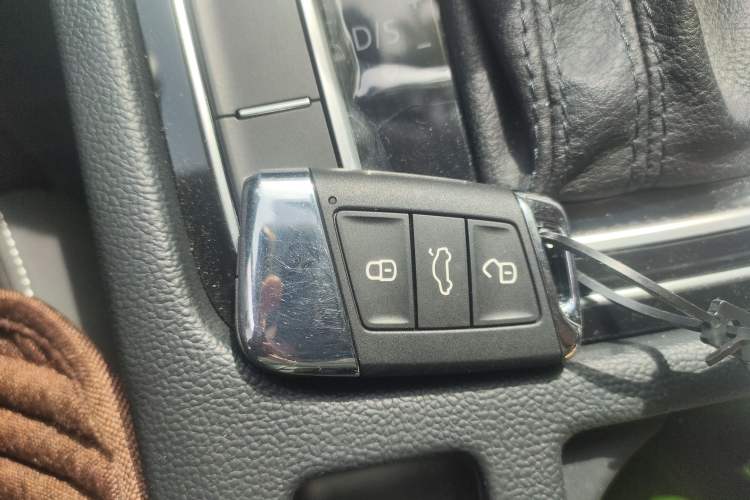 Used Volkswagen Magotan 2021 330TSI DSG 30th Anniversary Edition Vehicle Key