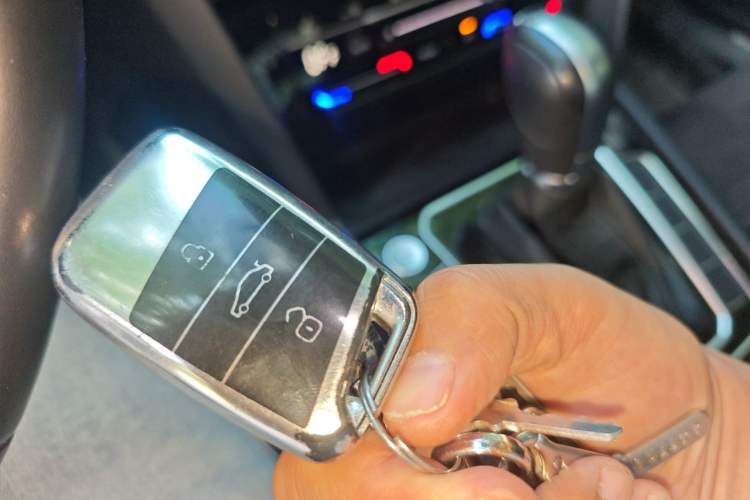 Used Volkswagen Magotan 2021 330TSI DSG 30th Anniversary Edition Vehicle Key