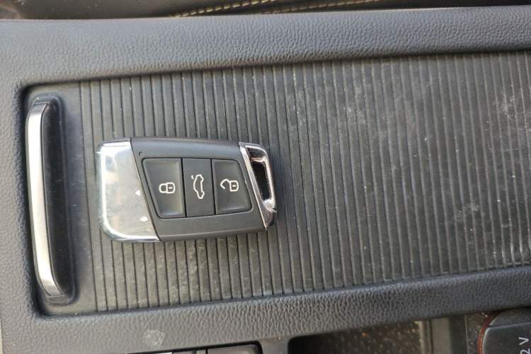 Used Volkswagen Magotan 2021 330TSI DSG 30th Anniversary Edition Vehicle Key