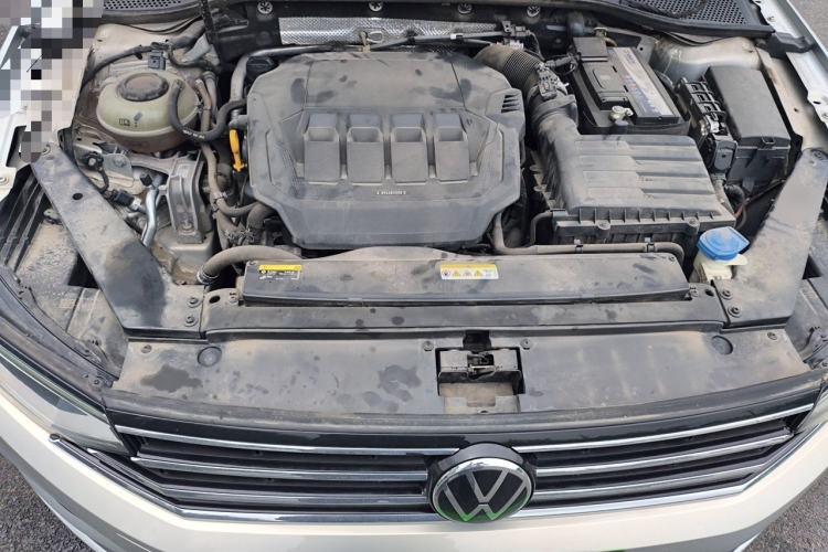 Used Volkswagen Magotan 2021 330TSI DSG 30th Anniversary Edition Engine Bay