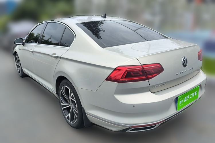 Used Volkswagen Magotan 2021 330TSI DSG 30th Anniversary Edition Rear Left 45 Deg