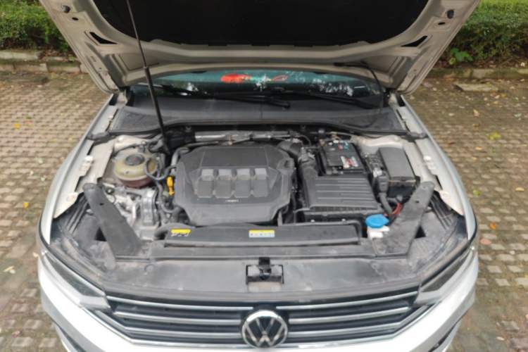 Used Volkswagen Magotan 2021 330TSI DSG 30th Anniversary Edition Engine Bay