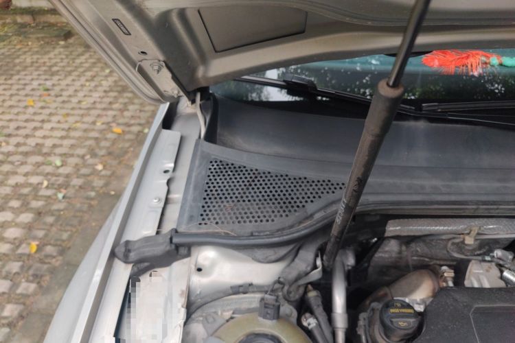 Used Volkswagen Magotan 2021 330TSI DSG 30th Anniversary Edition Engine Bay Right