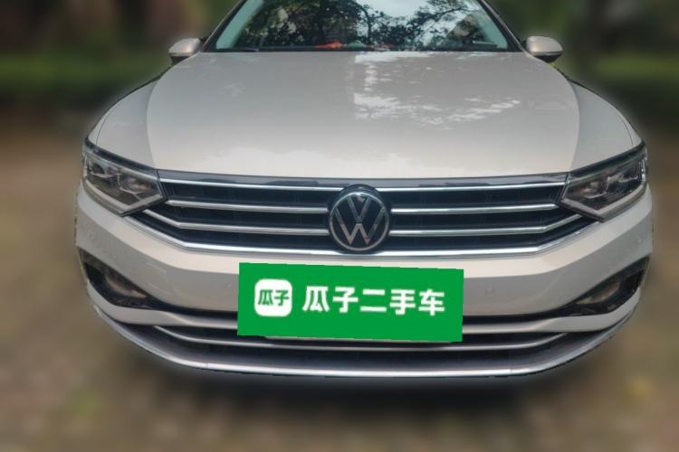 Used Volkswagen Magotan 2021 330TSI DSG 30th Anniversary Edition Front