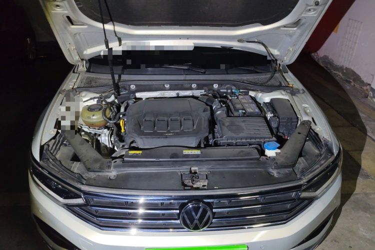 Used Volkswagen Magotan 2021 330TSI DSG 30th Anniversary Edition Engine Bay