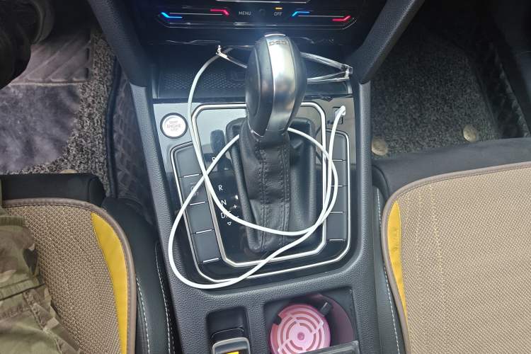 Used Volkswagen Magotan 2021 330TSI DSG 30th Anniversary Edition Gear Lever