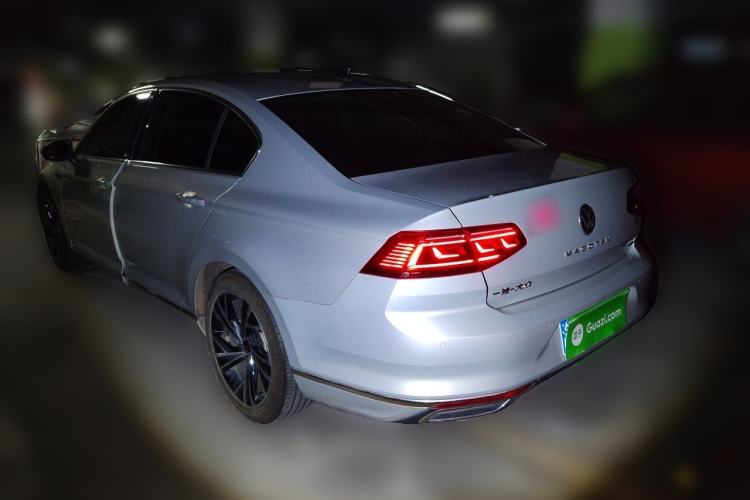 Used Volkswagen Magotan 2021 330TSI DSG 30th Anniversary Edition Rear Left 45 Deg