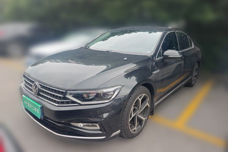 Used Volkswagen Magotan 2023 2 Million Units Commemorative Edition 330TSI DSG Luxury Version Guazi used car, China used car export, Used car for sale, Used  cars, Cheapest cars for sale