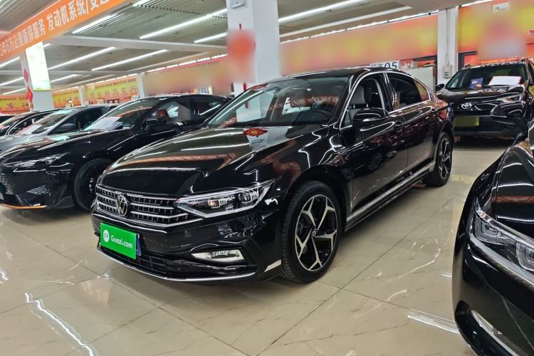 Volkswagen Magotan 2023 2 Million Units Commemorative Edition 330TSI DSG Luxury Version