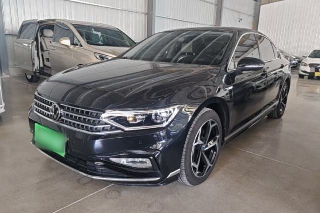 Volkswagen Magotan 2023 2 Million Units Commemorative Edition 330TSI DSG Luxury Version с пробегом