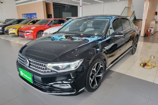 Ojetý Volkswagen Magotan 2023 2 Million Units Commemorative Edition 330TSI DSG Luxury Version