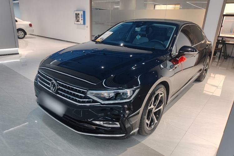 Ojetý Volkswagen Magotan 2023 2 Million Units Commemorative Edition 330TSI DSG Luxury Version Guazi used car, China used car export, Used car for sale, Used cars, Cheapest cars for sale