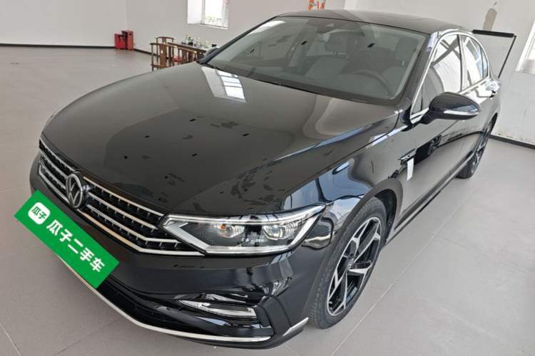 Used Volkswagen Magotan 2023 2 Million Units Commemorative Edition 330TSI DSG Luxury Version Guazi used car, China used car export, Used car for sale, Used  cars, Cheapest cars for sale