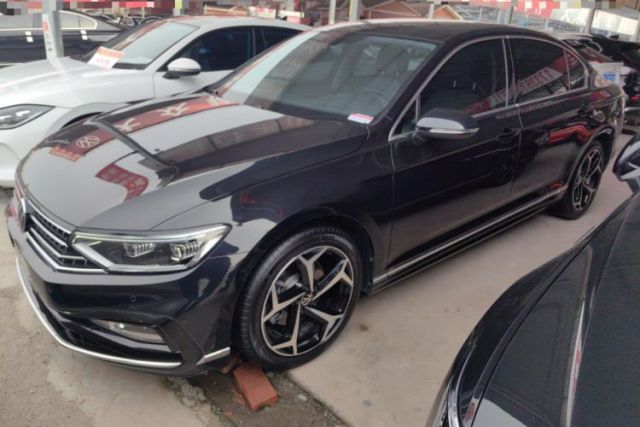 Used Volkswagen Magotan 2023 2 Million Units Limited Edition 330TSI DSG Leading Version