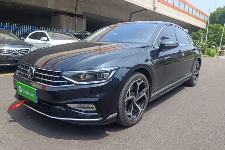 Used Volkswagen Magotan 2023 2 Million Units Limited Edition 330TSI DSG Leading Version Guazi used car, China used car export, Used car for sale, Used  cars, Cheapest cars for sale
