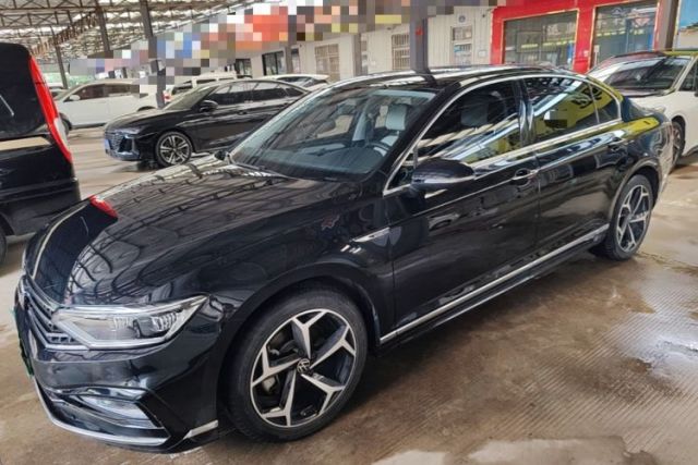 Volkswagen Magotan 2023 2 Million Units Commemorative Edition 330TSI DSG Luxury Version usata