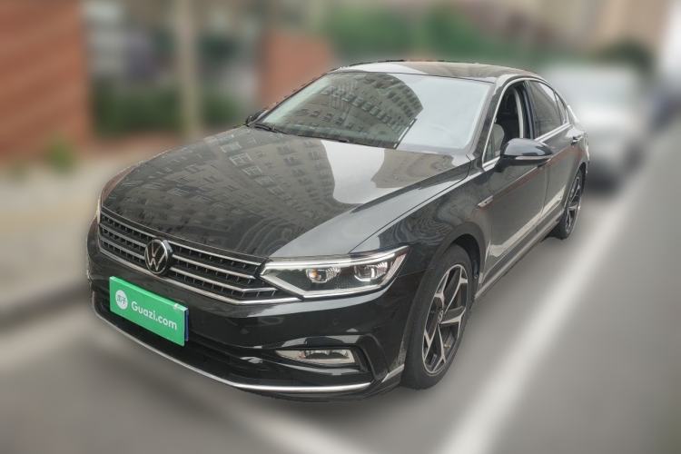 Used Volkswagen Magotan 2023 2 Million Units Commemorative Edition 330TSI DSG Luxury Version Guazi used car, China used car export, Used car for sale, Used cars, Cheapest cars for sale