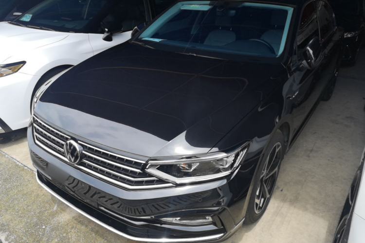 Used Volkswagen Magotan 2023 2 Million Units Limited Edition 330TSI DSG Leading Version Guazi used car, China used car export, Used car for sale, Used cars, Cheapest cars for sale