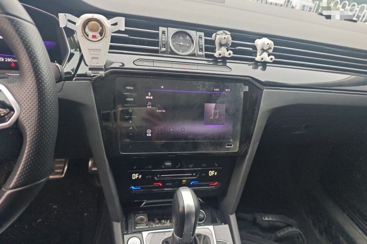 Used Volkswagen Magotan 2023 2 Million Units Limited Edition 330TSI DSG Leading Version Audio And AC Panel