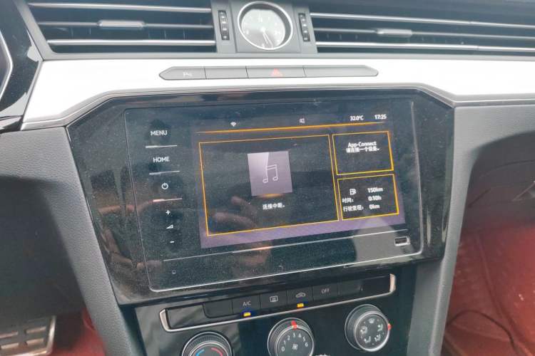 Used Volkswagen Magotan 2023 2 Million Units Limited-Edition 280TSI DSG Comfort Version Audio And AC Panel