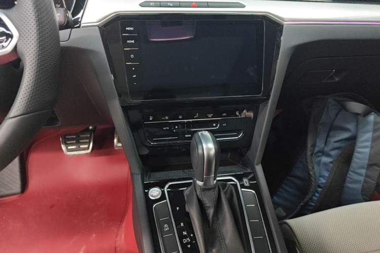 Used Volkswagen Magotan 2023 2 Million Units Limited-Edition 380TSI DSG Flagship Version Audio And AC Panel