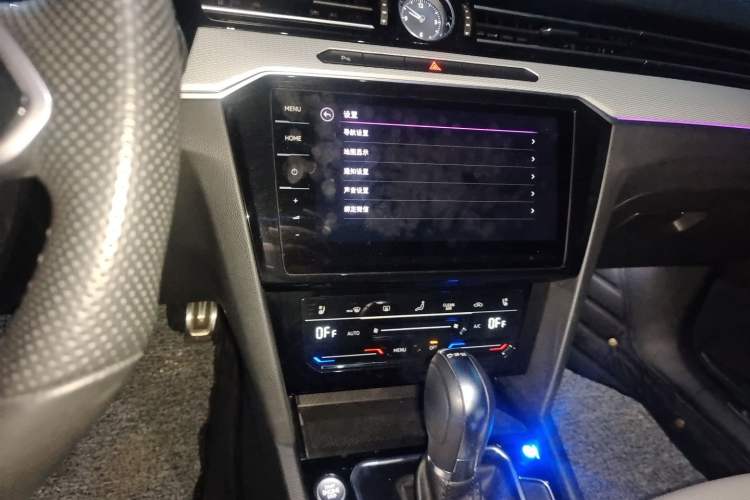 Used Volkswagen Magotan 2023 2 Million Units Commemorative Edition 330TSI DSG Luxury Version Audio And AC Panel
