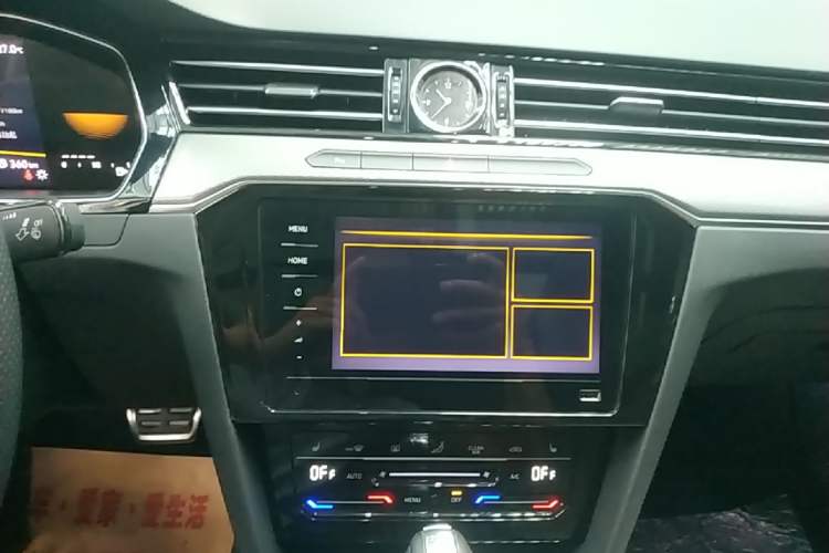 Used Volkswagen Magotan 2023 2 Million Units Limited Edition 330TSI DSG Leading Version Audio And AC Panel