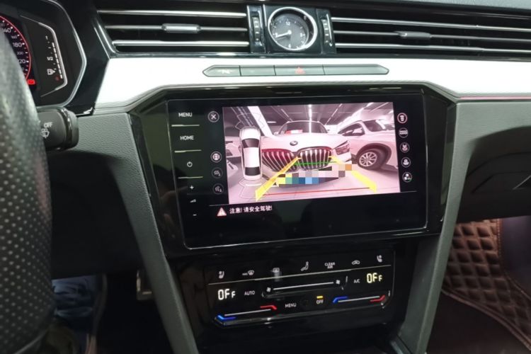Used Volkswagen Magotan 2023 2 Million Units Commemorative Edition 330TSI DSG Luxury Version Audio And AC Panel
