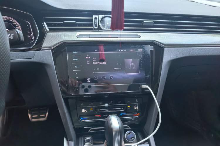 Used Volkswagen Magotan 2023 2 Million Units Limited Edition 330TSI DSG Leading Version Audio And AC Panel