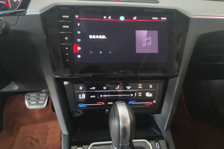 Used Volkswagen Magotan 2023 2 Million Units Commemorative Edition 330TSI DSG Luxury Version Audio And AC Panel