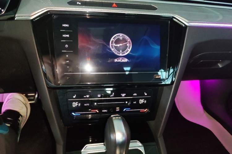 Used Volkswagen Magotan 2023 2 Million Units Limited Edition 280TSI DSG Leading Version Audio And AC Panel