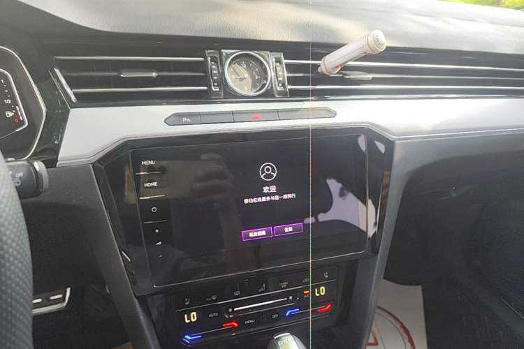 Used Volkswagen Magotan 2023 2 Million Units Commemorative Edition 330TSI DSG Luxury Version Audio And AC Panel