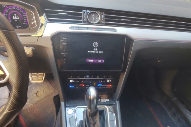 Used Volkswagen Magotan 2023 2 Million Units Commemorative Edition 330TSI DSG Luxury Version Audio And AC Panel