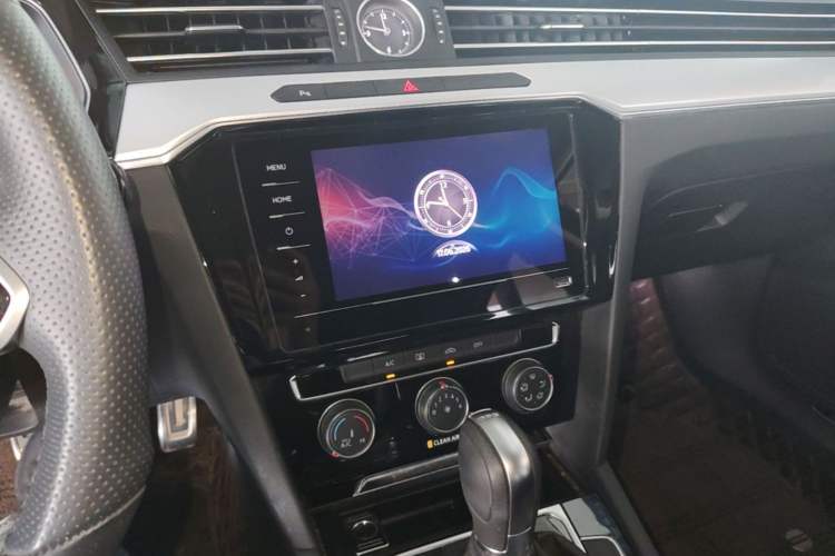 Used Volkswagen Magotan 2023 2 Million Units Limited-Edition 280TSI DSG Comfort Version Audio And AC Panel
