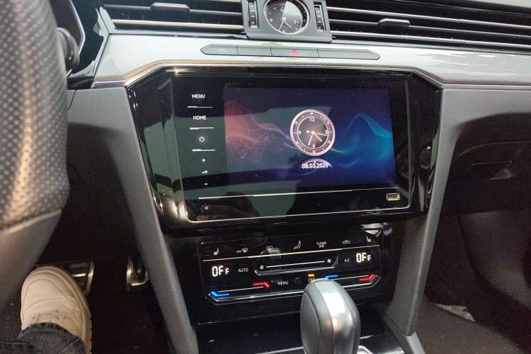 Used Volkswagen Magotan 2023 2 Million Units Limited Edition 330TSI DSG Leading Version Audio And AC Panel