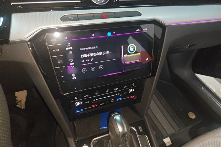 Used Volkswagen Magotan 2023 2 Million Units Commemorative Edition 330TSI DSG Luxury Version Audio And AC Panel