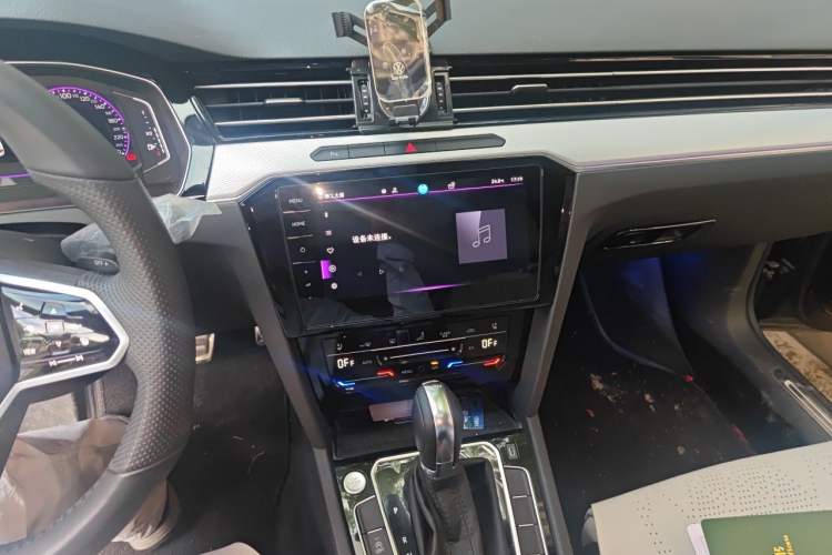 Used Volkswagen Magotan 2023 2 Million Units Commemorative Edition 330TSI DSG Luxury Version Audio And AC Panel