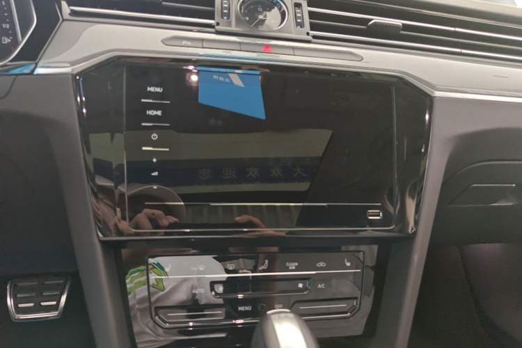 Used Volkswagen Magotan 2023 2 Million Units Limited Edition 330TSI DSG Leading Version Audio And AC Panel