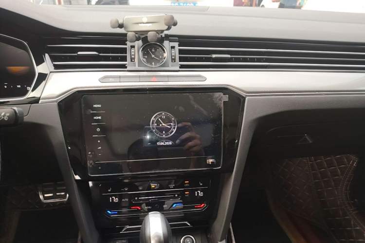 Used Volkswagen Magotan 2023 2 Million Units Limited Edition 330TSI DSG Leading Version Audio And AC Panel