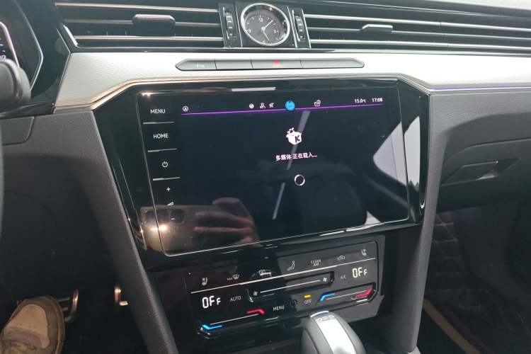 Used Volkswagen Magotan 2023 2 Million Units Commemorative Edition 330TSI DSG Luxury Version Audio And AC Panel