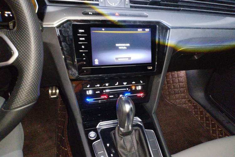 Used Volkswagen Magotan 2023 2 Million Units Limited Edition 280TSI DSG Leading Version Audio And AC Panel