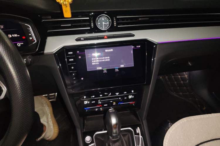 Used Volkswagen Magotan 2023 2 Million Units Commemorative Edition 330TSI DSG Luxury Version Audio And AC Panel