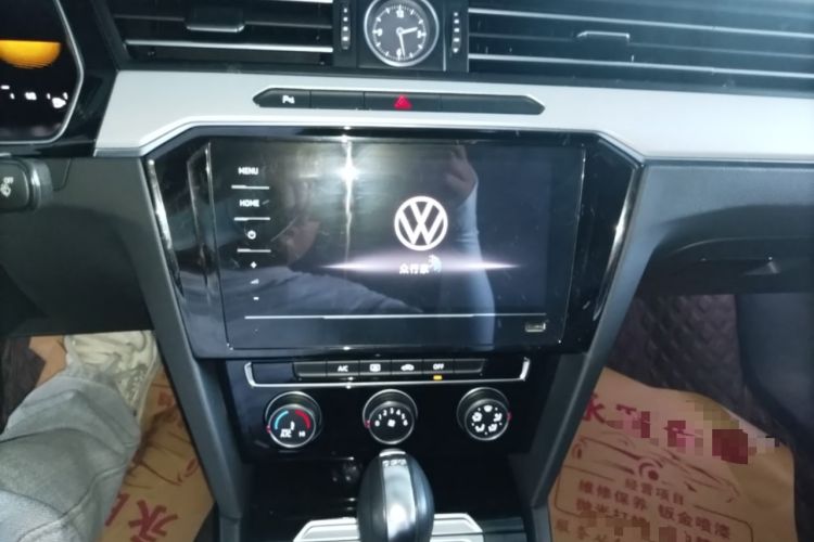 Used Volkswagen Magotan 2023 2 Million Units Limited-Edition 280TSI DSG Comfort Version Audio And AC Panel