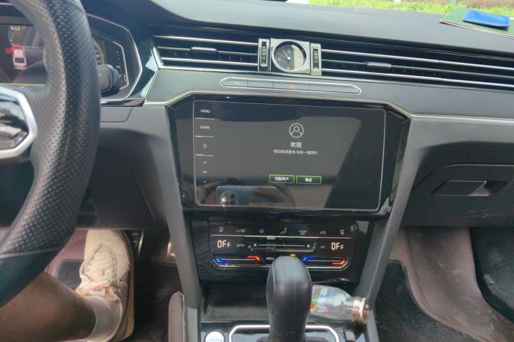 Used Volkswagen Magotan 2023 2 Million Units Commemorative Edition 330TSI DSG Luxury Version Audio And AC Panel
