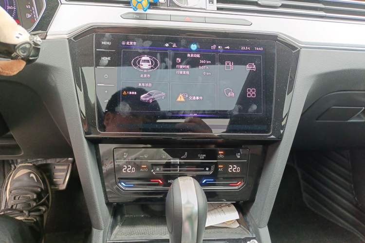Used Volkswagen Magotan 2023 2 Million Units Commemorative Edition 330TSI DSG Luxury Version Audio And AC Panel