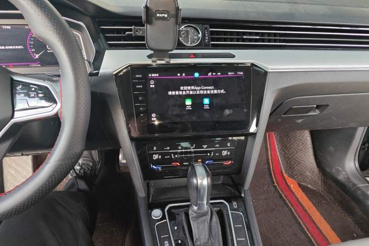 Used Volkswagen Magotan 2023 2 Million Units Commemorative Edition 330TSI DSG Luxury Version Audio And AC Panel