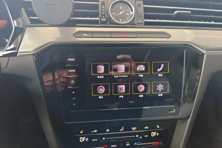Used Volkswagen Magotan 2023 2 Million Units Limited Edition 330TSI DSG Leading Version Audio And AC Panel